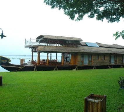 EGH Houseboat