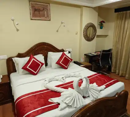 Chandra Inn