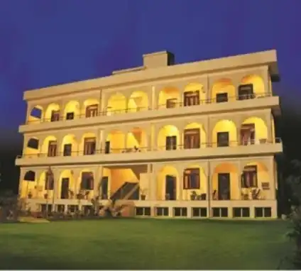 Hotel Ananta Palace