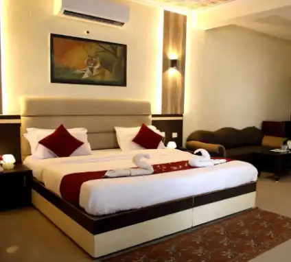 Hotel Ananta Palace